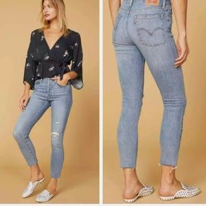 Levi’s Wedgie skinny jean in blue spice size 24